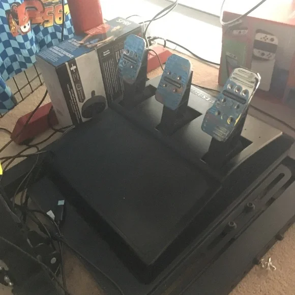 Thrustmaster steering wheel - Picture 2 of 2